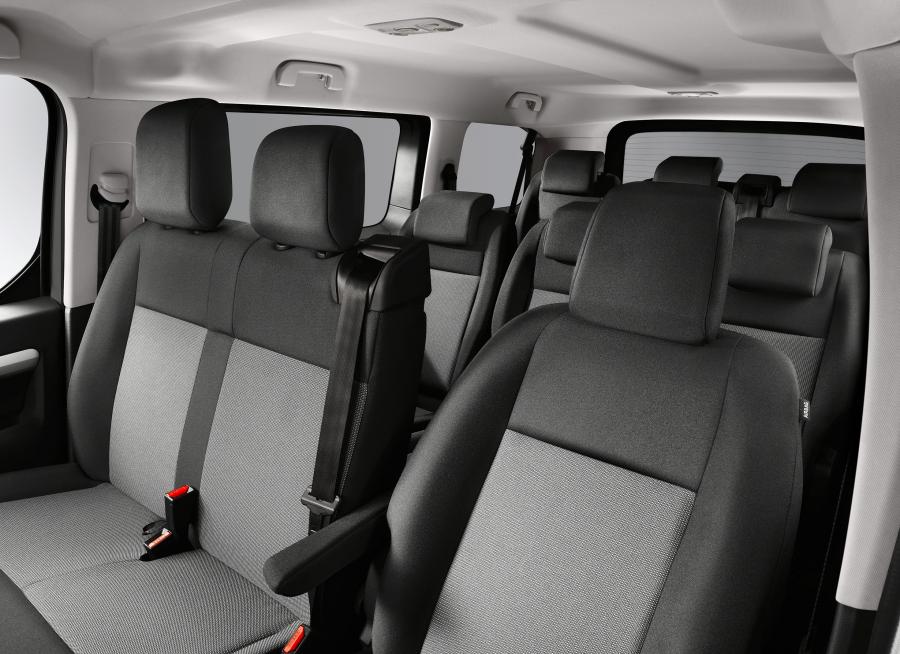 Интерьер Citroen SpaceTourer 2016 года  (фото 16 из 40)